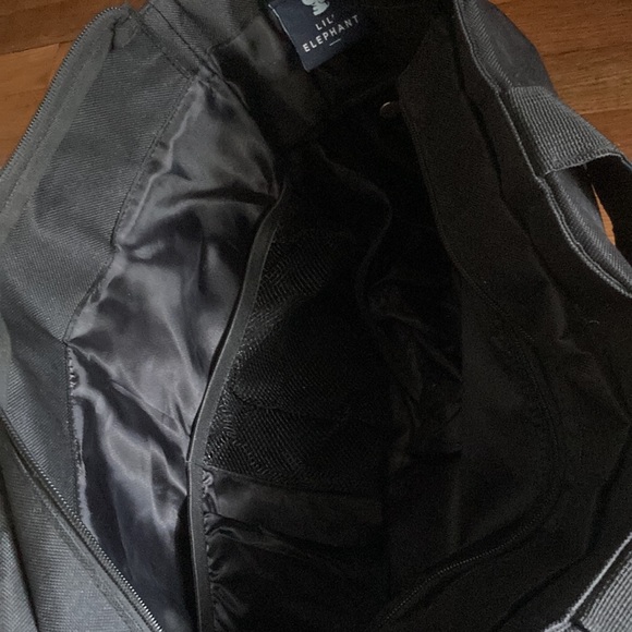 Black pump tote bag with shoulder strap - Picture 5 of 5